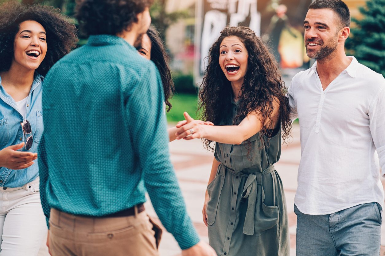 الهيمنة أحد التفسيرات وراء الضحك على الناس أثناء تعرضهم لمواقف محرجة - iStock