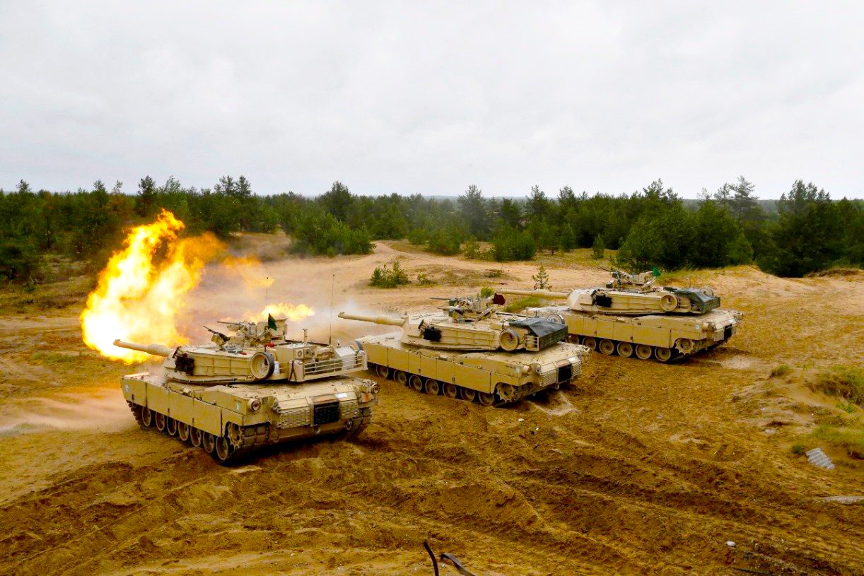 ما الذي يمكن للجيش الأمريكي فعله لو فاجأت روسيا أوروبا بغزو بري؟ هذا التموضع العسكري هو الأفضل لمنع ذلك