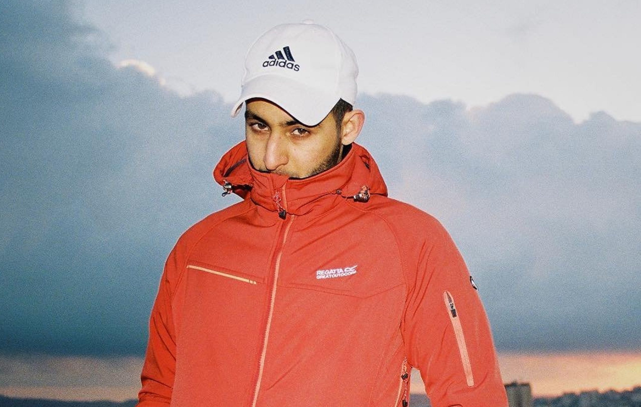 اتهامات لشب جديد بالإلحاد