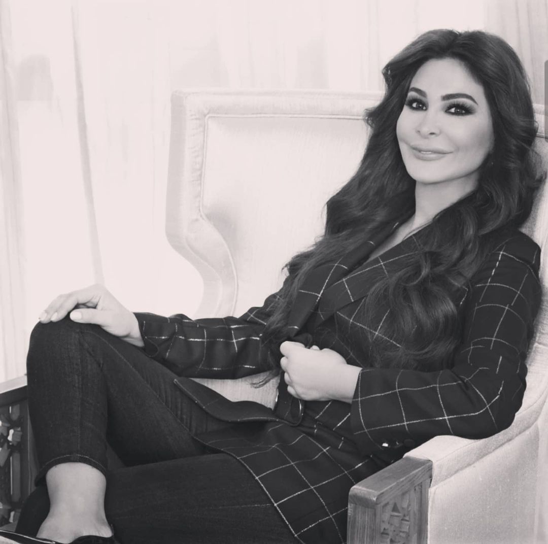 مواقع التواصل/ إليسا تطلق حملة للتوعية من سرطان الثدي