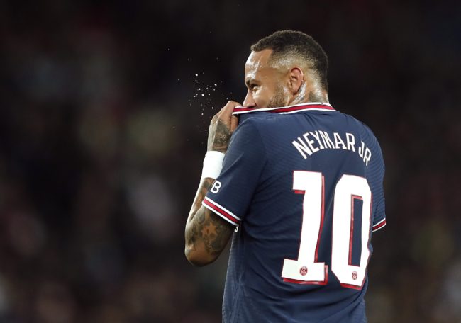 “هل عطلة نهاية الأسبوع سيئة لزوكربيرغ أيضاً؟”.. نيمار يسخر من مؤسس فيسبوك بعد تعطّل الموقع