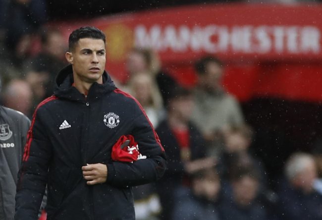 يتقدَّمهم رونالدو و3 نجوم معتزلين.. هؤلاء أكثر لاعبي كرة القدم الذين تضرروا من انهيار فيسبوك