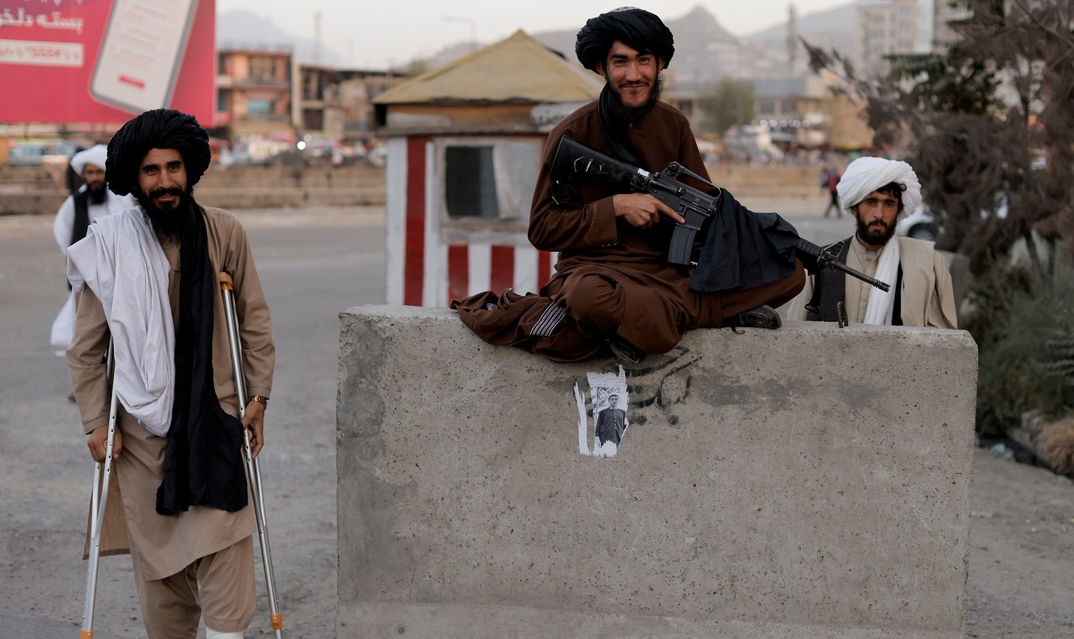 محادثات مباشرة بين أمريكا وطالبان