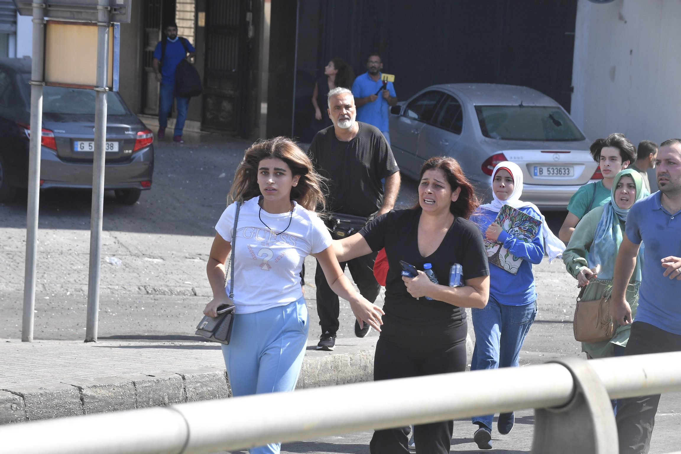 الجيش اللبناني يخلي المباني من المواطنين/ الأناضول