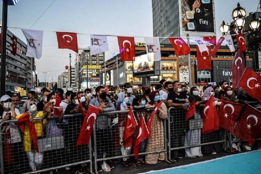 الأتراك يرون إسرائيل العدو الأول