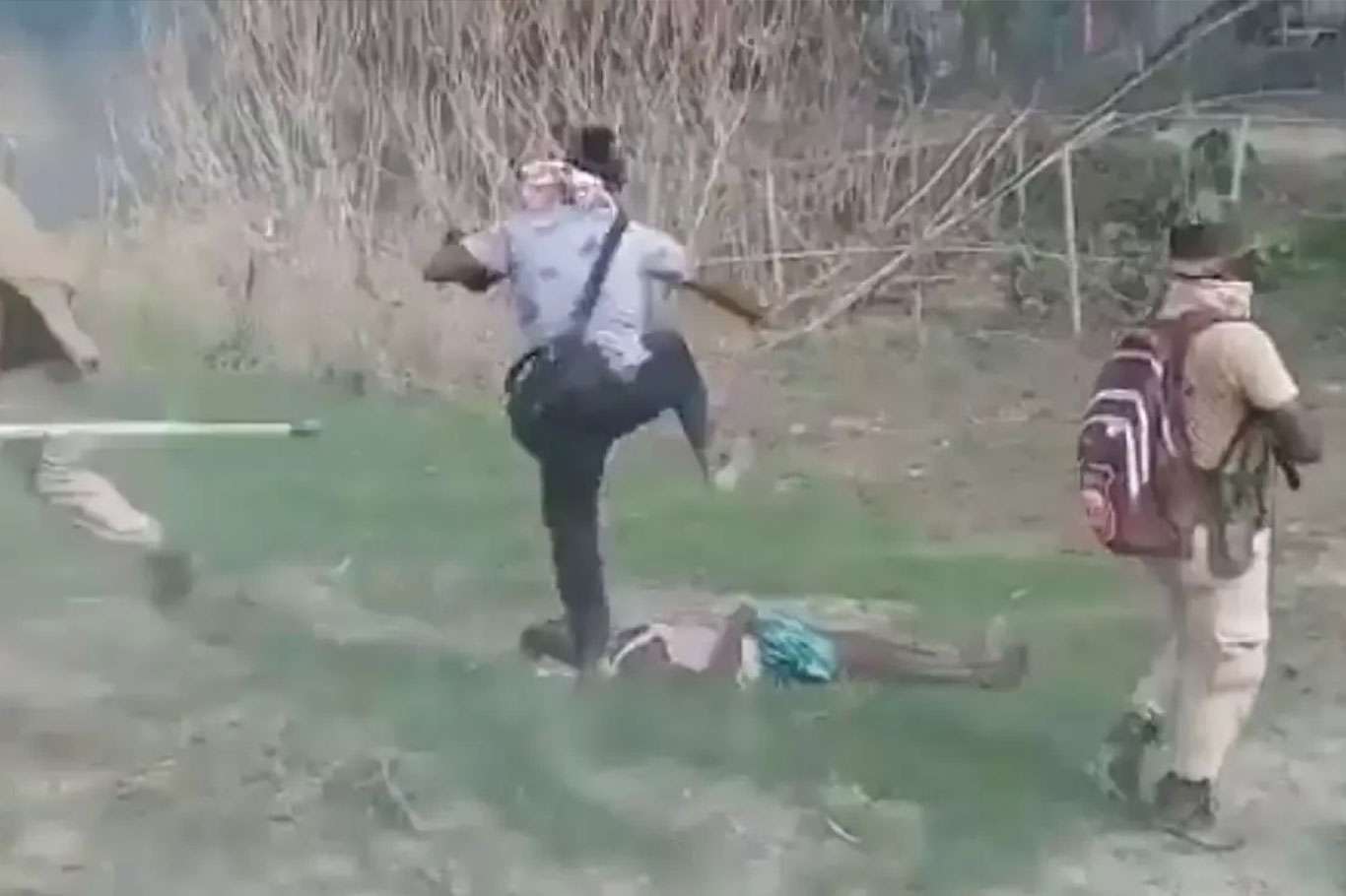 منازل المسلمين ومساجدهم تُحرق لأيام متواصلة دون تدخل السلطات.. ماذا يحدث بولاية تريبورا الهندية؟