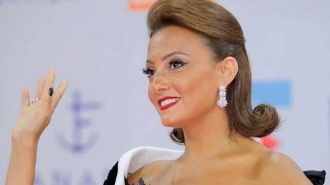 “حرب ممنهجة”.. بشرى ترد على الانتقادات الموجهة لمهرجان الجونة وتظهر بضمادة على وجهها بعد تعرضها لحادث سير