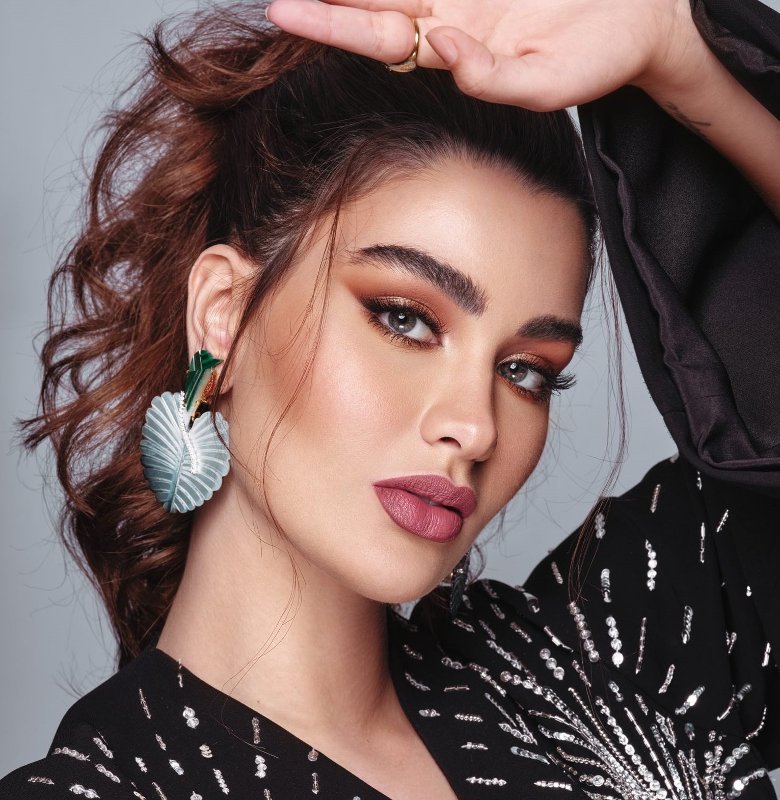 تويتر/ رقصة رومانسيّة بين روان بن حسين وسعد لمجرد