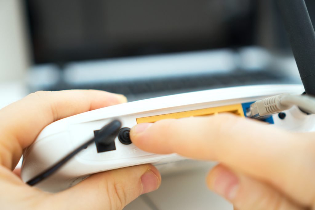 إعادة تشغيل الراوتر