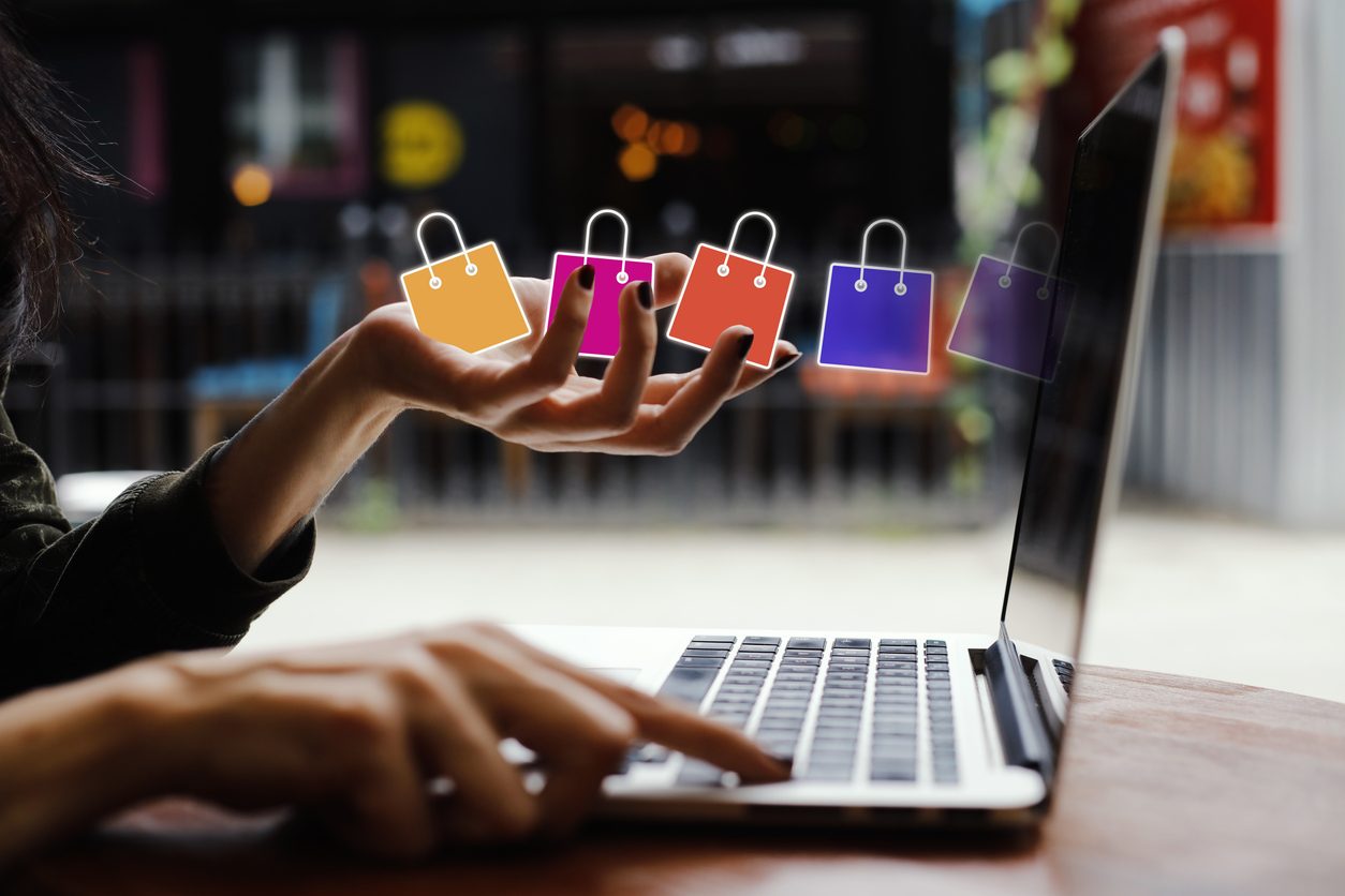 iStock/ أضرار التسوق عبر الإنترنت على البيئة