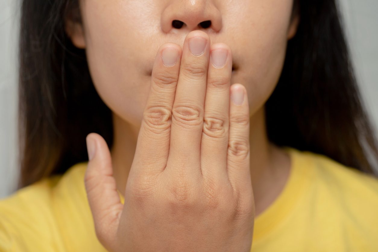 هل تعلم أننا نعتمد في التنفس على فتحة أنفية واحدة دون الأخرى، لكن لماذا؟ إليك شرحاً وافياً