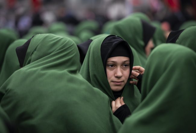 “جنازة وهمية” فرقتهم عن بقية الشيعة ثم انقسموا إلى 4 فرق مختلفة.. من هم الإسماعيلية؟