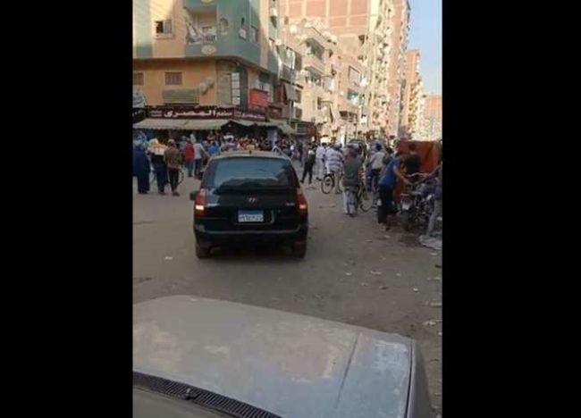 جريمة مروعة تهز الشارع المصري.. شاب يذبح مواطن ويفصل رأسه عن جسده، والسلطات تبدأ التحقيقات (فيديو)