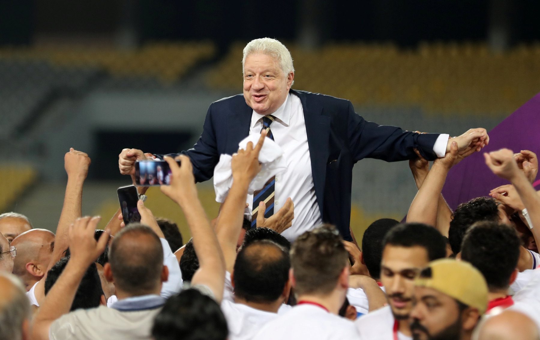 مرتضى منصور عاد لرئاسة نادي الزمالك (رويترز)