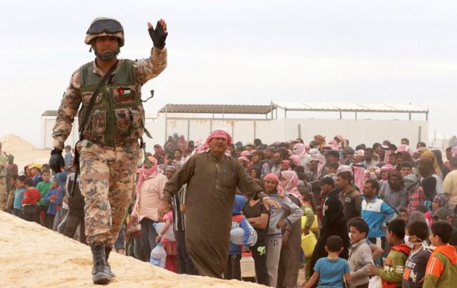 هل يشمل تطبيع العلاقات بين الأردن وسوريا عودة اللاجئين؟ عمّان تسعى لإنهاء أزمة “أثقلت كاهلها”