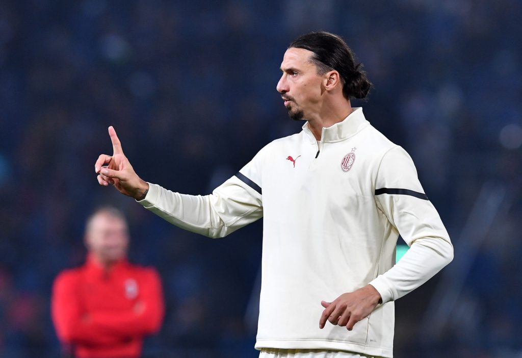 إبراهيموفيتش قدّم نصيحة لنجم باريس سان جيرمان (رويترز)