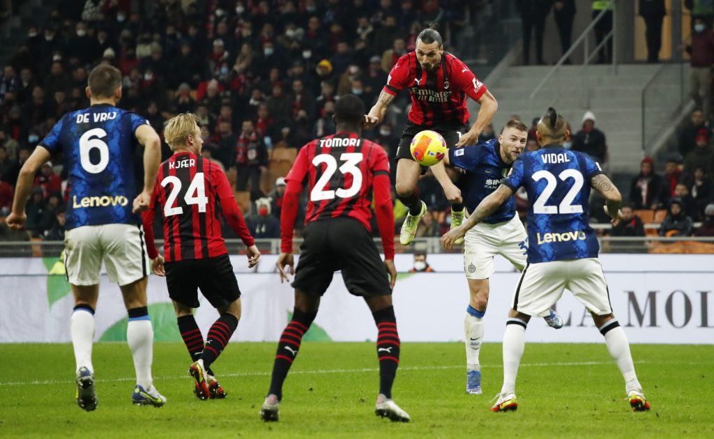 ميلان وإنتر يفترقان بنتيجة التعادل (رويترز)