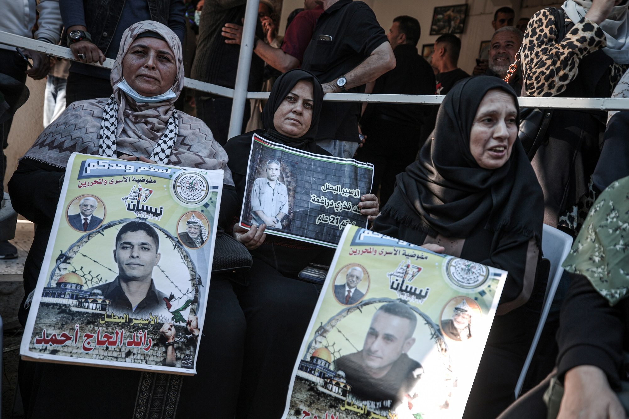 استشهاد أسير فلسطيني داخل سجون إسرائيل بسبب “الإهمال”.. خضع لعمليتين جراحيتين وعانى لـ13 عاماً