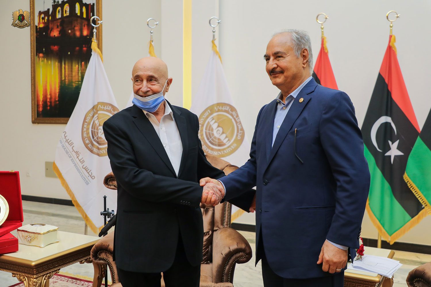 هل يكون تأجيل الانتخابات الليبية السيناريو الأسلم؟ عدم التوافق على دستوريتها قد يُغرق البلاد بـ”الفوضى”