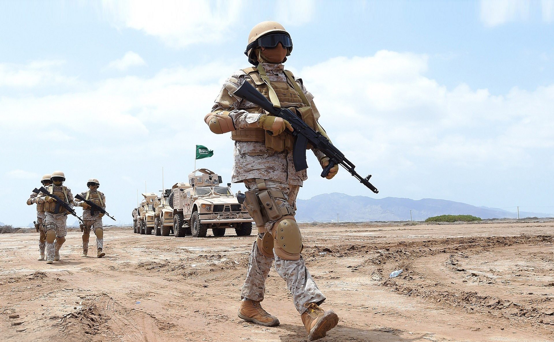 “استراتيجية عسكرية ضائعة”.. هل أصبحت السعودية عاجزة عن إيجاد مخرج لها من اليمن؟