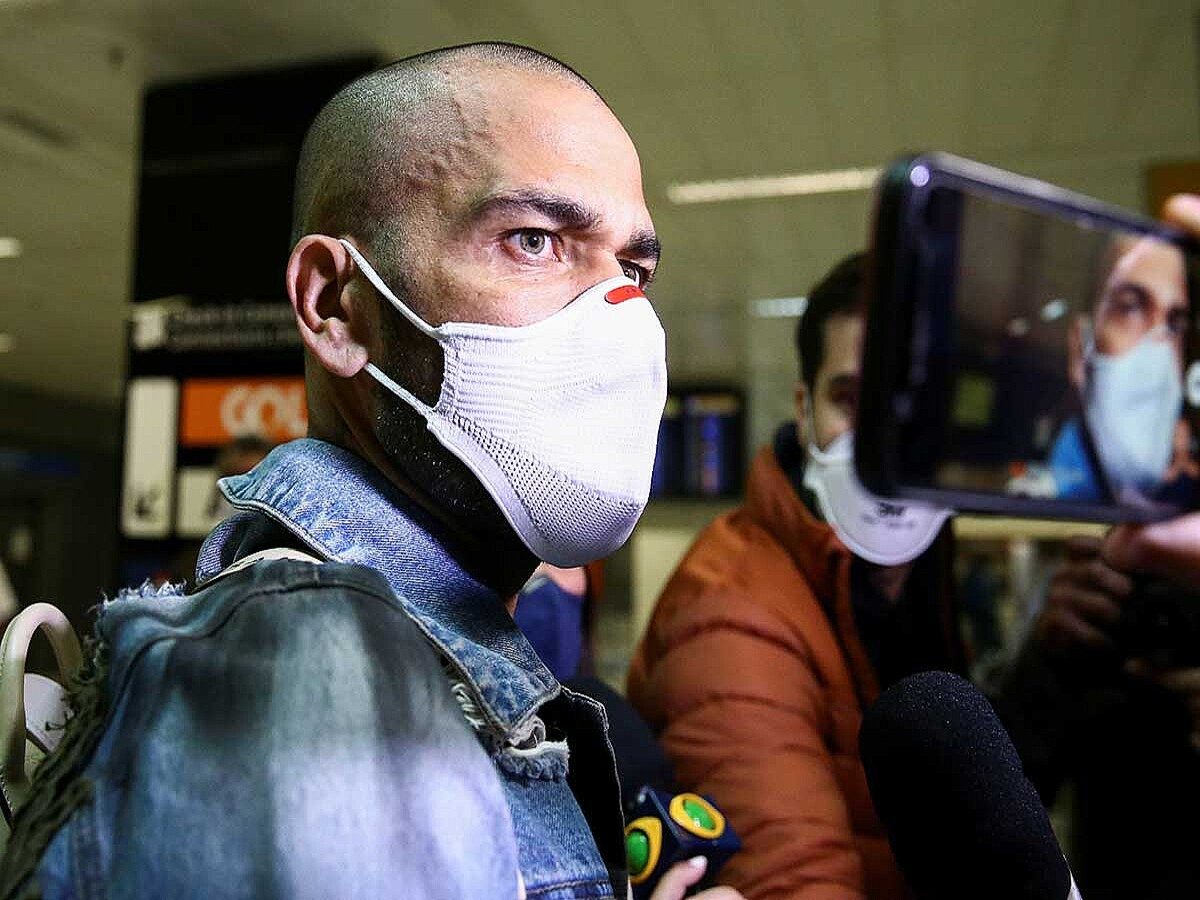 داني ألفيس يُكمل شهراً في السجن (رويترز)