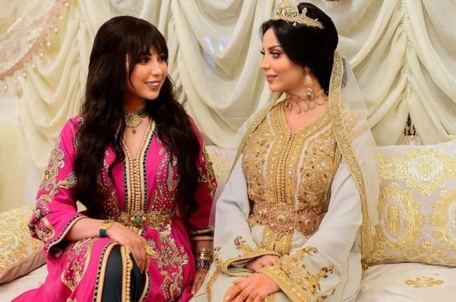 تحيي الأفراح وتنشر إعلانات بآلاف الدولارات.. دنيا بطمة تعوِّض “أعراس الخليج” بعد منعها من مغادرة المغرب