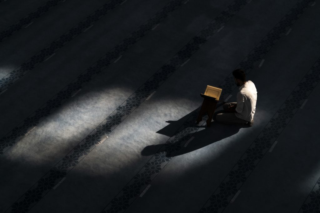 كفل الإسلام للإنسان حرية الاعتقاد، مع ربطها بمسؤوليته عن أفعاله/ Istock