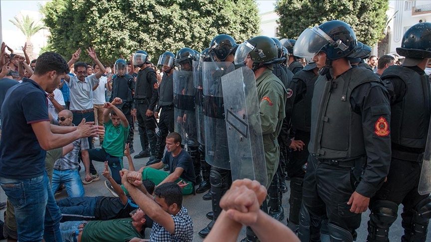 قوات الأمن فضت الاعتصام الذي حضره عدد من النشطاء/ الأناضول