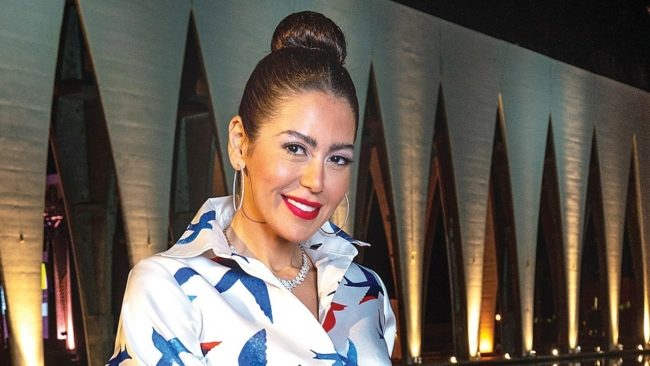 وحمة كبيرة على وجه لقاء الخميسي تثير الجدل.. ظهرت في مكان مختلف، والفنانة توضح