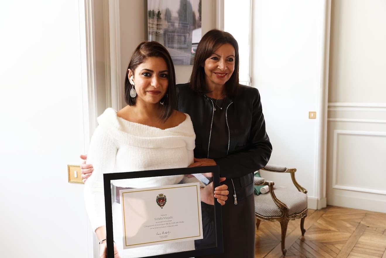 فرنسا تكرّم 4 صحفيين وناشطين مصريين.. جميعهم كانوا في السجن وأحدهم لا يزال معتقلاً (صور)