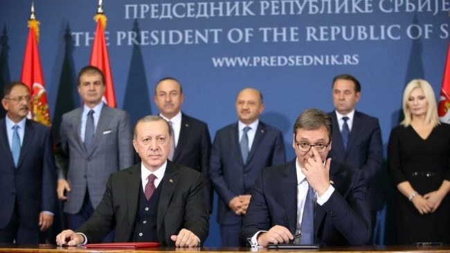 تركيا تلوح للصرب بجزرة الاقتصاد وعصا البيرقدار، فهل تنجح في حل أزمة البوسنة بعدما فشل الأوروبيون؟