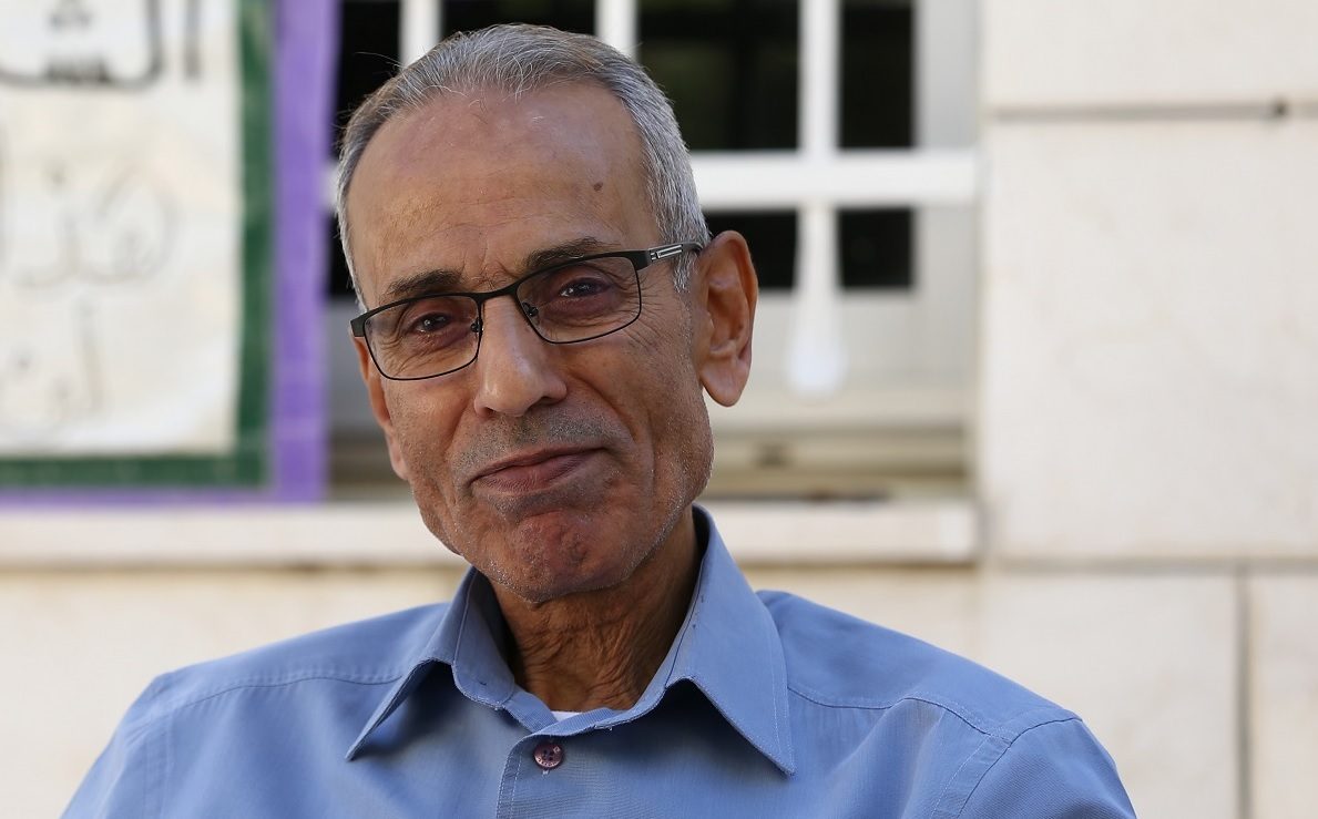 المواطن الفلسطيني عبد الفتاح اسكافي أكد أن العروض الإسرائيلية مستمرة منذ السبعينيات/ الأناضول