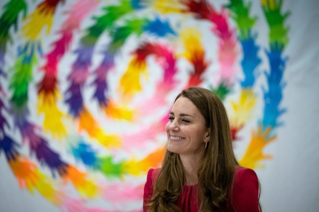 كيت ميدلتون تفاجئ المعجبين بالعائلة الملكية بمهارات عزفها على البيانو (فيديو)