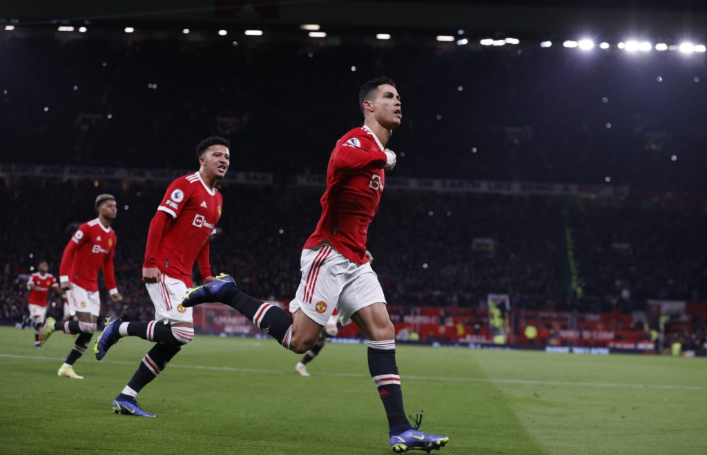 رونالدو سجل ثنائية أمام أرسنال (رويترز)