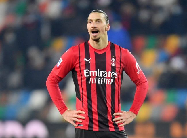 أحدهما يذكرِّه برونالدو والآخر ماكينة أهداف.. إبراهيموفيتش يشيد بـ”أفضل شابين في العالم”