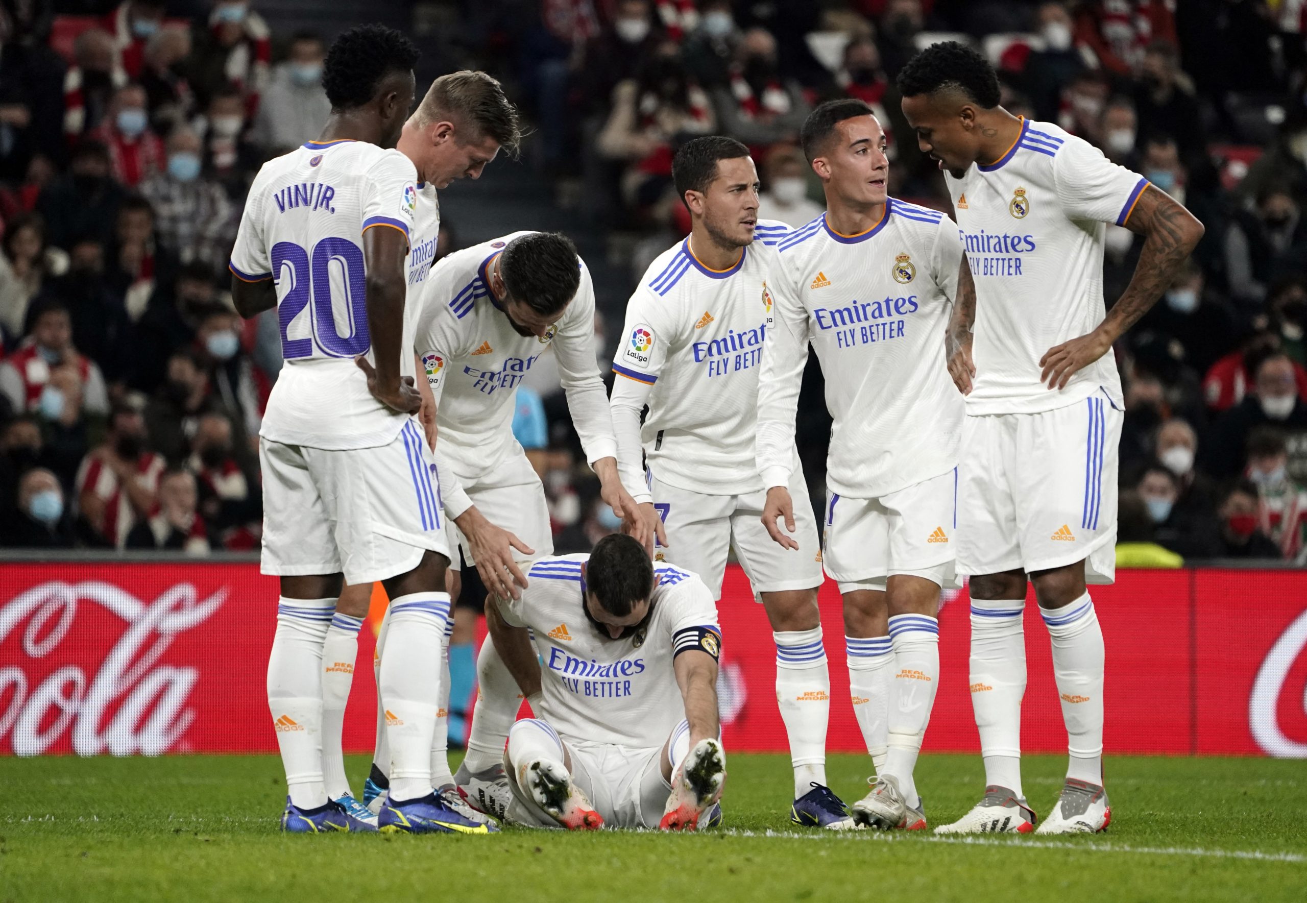 فيروس كورونا أصاب عدد من نجوم ريال مدريد (رويترز)