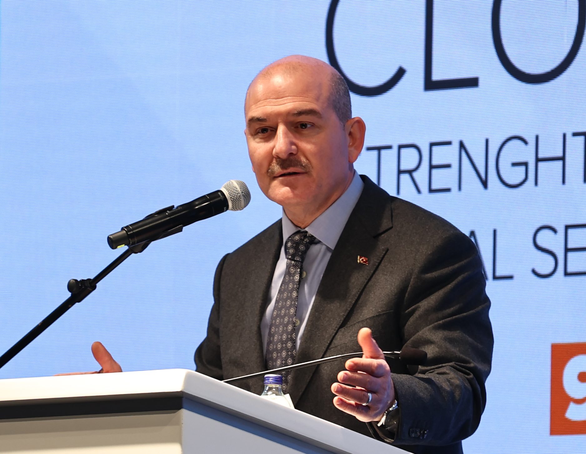 3 آلاف شرطي تركي سيشاركون في تأمين كأس العالم بقطر.. وزير الداخلية صويلو: العدد قابل للارتفاع