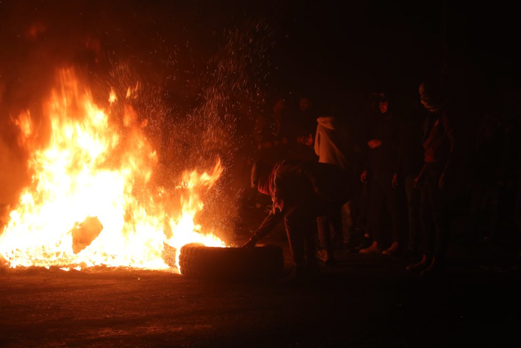 مواجهات عنيفة بين قوات الاحتلال وشبان فلسطينيين شمال الضفة/ الأناضول