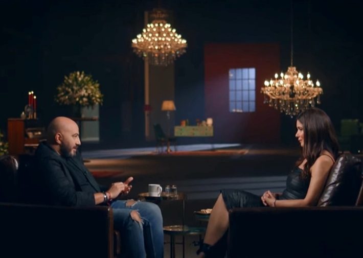 غادة عادل وطليقها المخرج مجدي الهواري في حوار يناقشان فيه سبب انفصالهما