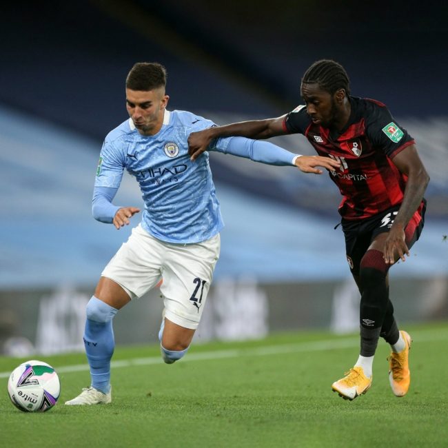 مليار يورو قيمة شرطه الجزائي.. برشلونة يعلن التعاقد مع المهاجم فيران توريس