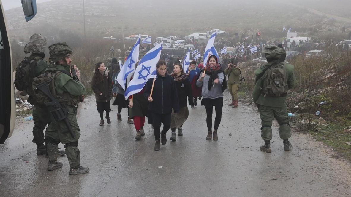 مساجدها تستغيث لحمايتها.. ما قصة قرية بُرقة الفلسطينية ولماذا يهاجمها المستوطنون الإسرائيليون؟