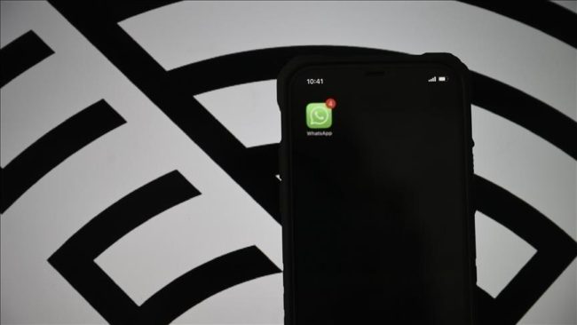 خشية انقطاع الاتصالات والإنترنت في لبنان خلال ساعات.. وزير يحذّر ويدعو الرئيس لتدخل عاجل