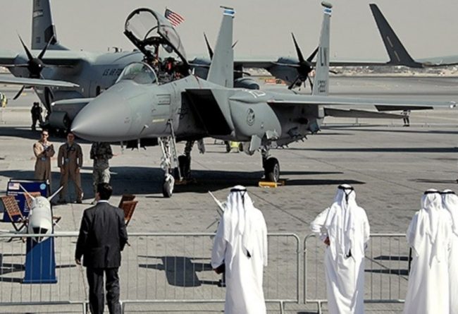 ليس حقوق الإنسان فحسب.. كيف تقوِّض مبيعات الأسلحة الأمريكية للدول القمعية “الأمن القومي” للولايات المتحدة؟