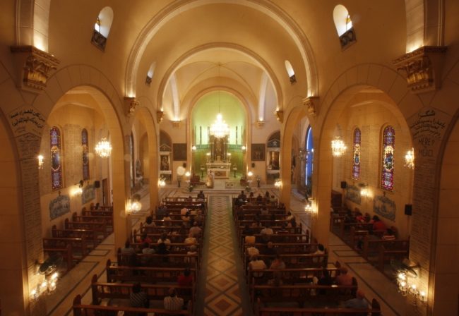 نزعته السلطات من أسرته وغيّرت اسمه وديانته.. قضية الطفل شنودة تثير الجدل مجدداً في مصر، ما القصة؟