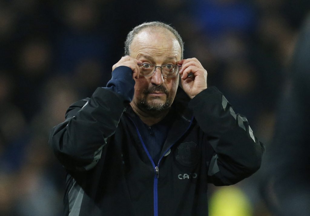 إقالة بينتيز من تدريب إيفرتون (رويترز)