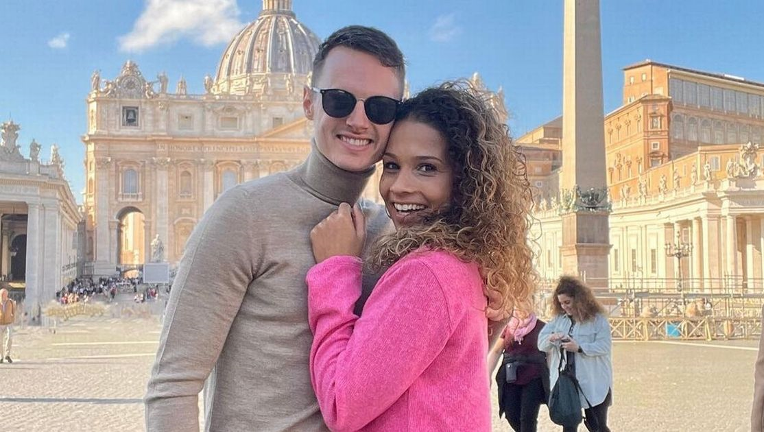 لاعب هولندي يرتبط بحكمة (مواقع التواصل)