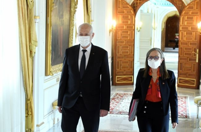 خفض الدعم عن الطبقات الفقيرة وتغيير جذري منتظر.. قراءة في تغيرات الاقتصاد التونسي