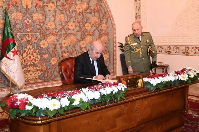 عودة دمشق والملف الفلسطيني والتطبيع أبرز الأسباب.. كواليس تأجيل القمة العربية في الجزائر