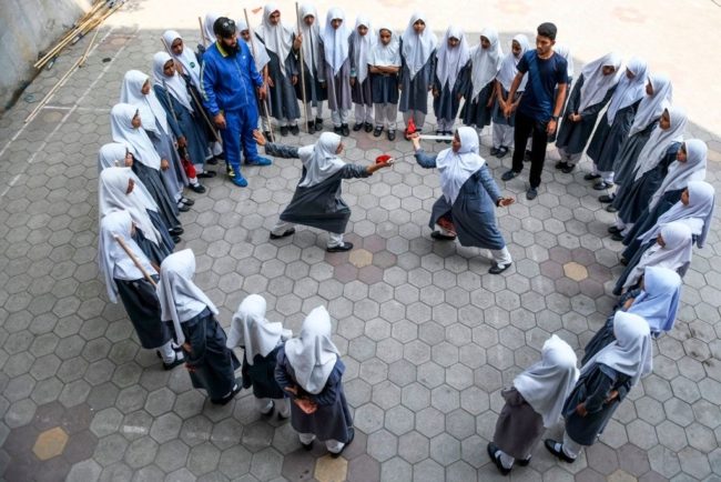 الهند المسلمون في الهند طالبات حجاب مدرسة