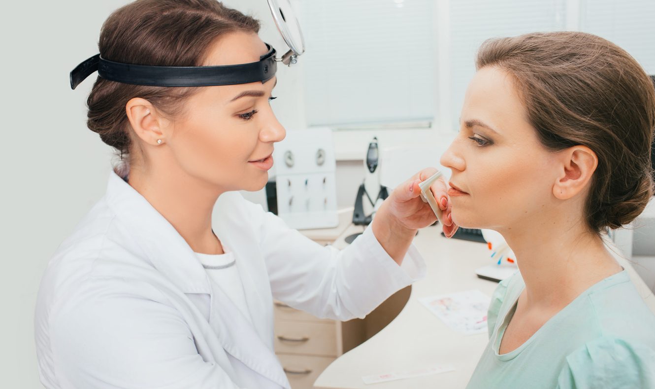 تظهر مشاكلها عند الأطفال بشكل خاص لكنَّ تضخمها عند البالغين غالباً يتطلب الاستئصال.. مشاكل لَحمية الأنف وعلاجها